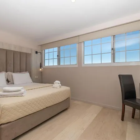 Vilă Anadiomeni Pool & Beach *