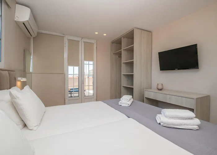 Вилла Anadiomeni Pool & Beach *