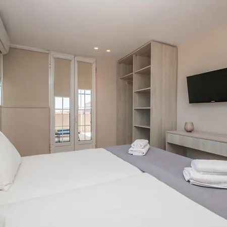 Villa Anadiomeni Pool & Beach *